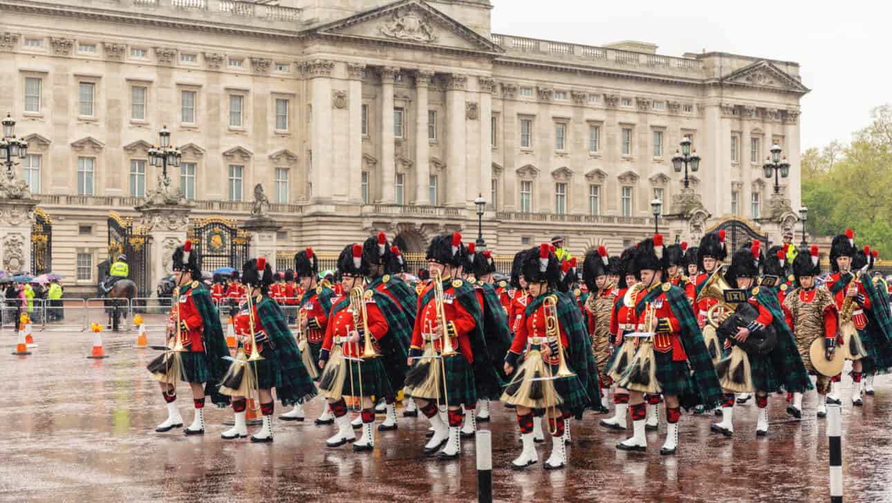 London, Changing Of The Guard, Highlights, London-Ultimate-Changing-Of-The-Guard-Experience-With-Westminster-Dome-Climb-Changing-Of-The-Guard-At-Buckingham-Palace.
