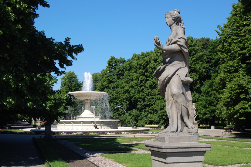 Saski Gardens in Warsaw.