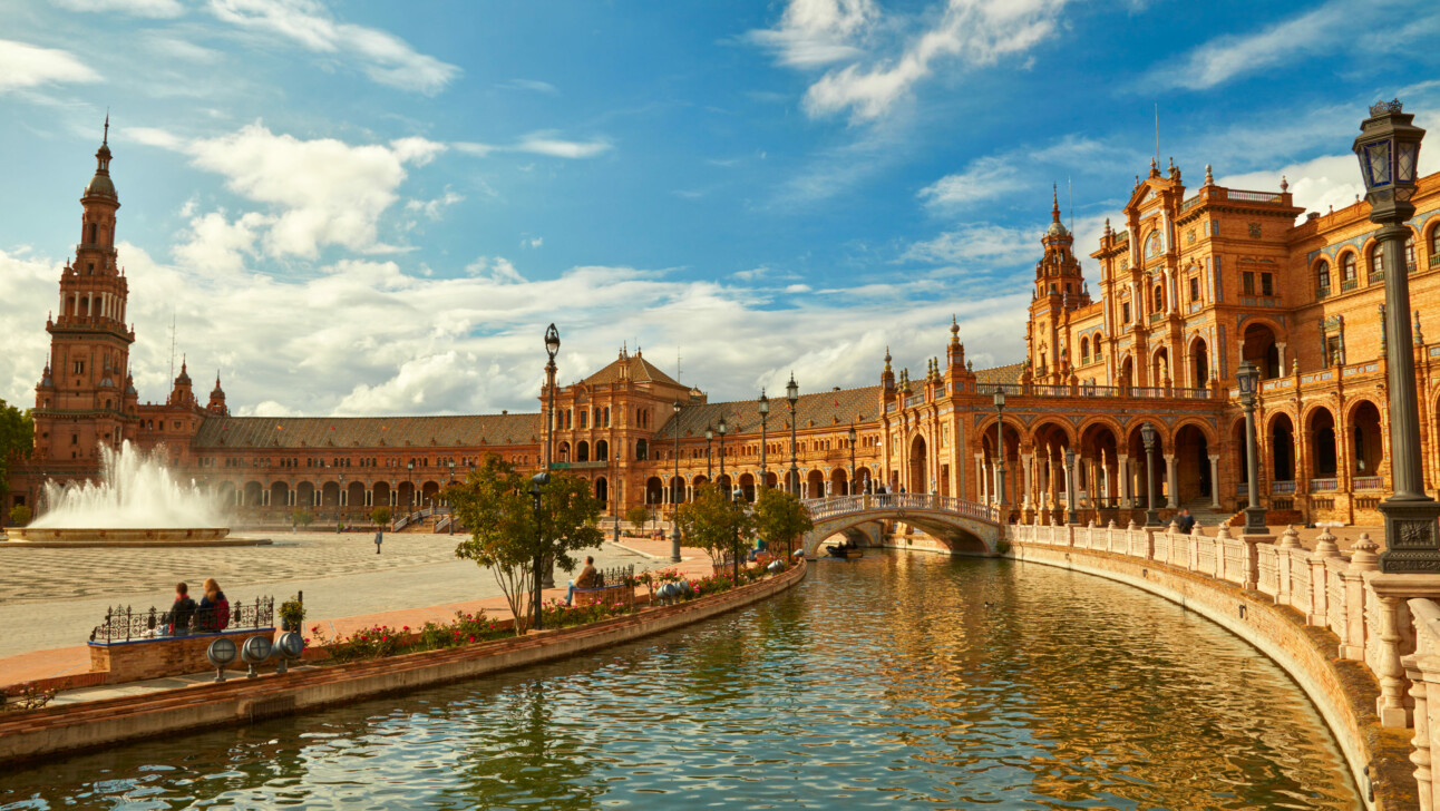 plaza de espana in sevilla