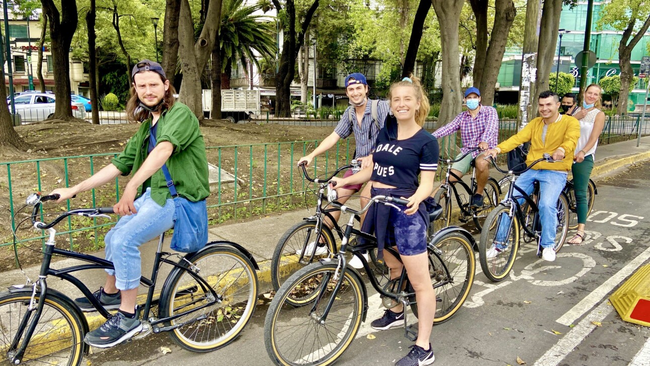 Cyclists in Parque Mexico, Mexico City
