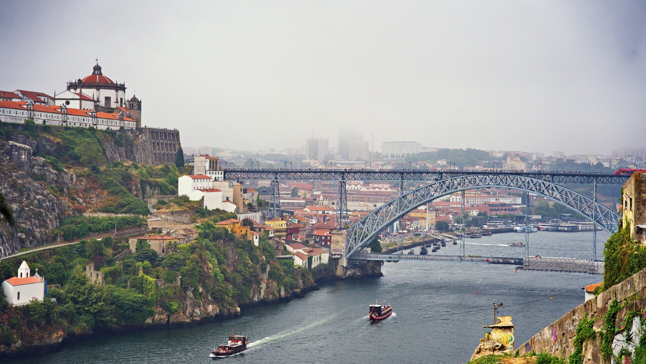 Luís I Bridge in Porto, Portugal
