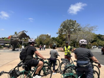A group of cyclists outside the San Diego zoo