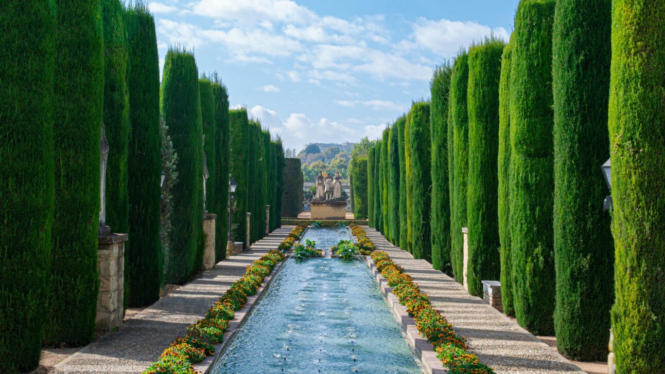 The reflecting pool at Alcazar in Córdoba